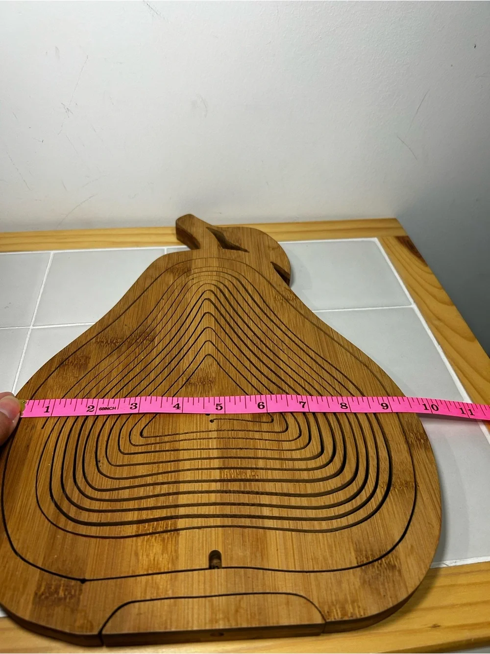 Vtg Pear Shaped Wooden Fruit Basket Bowl Trivet Fold Out Collapsible Accordion